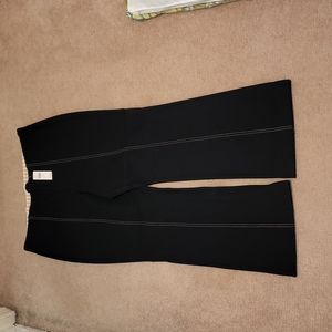 - Anthropologie the Essential Cropped Flare, size L